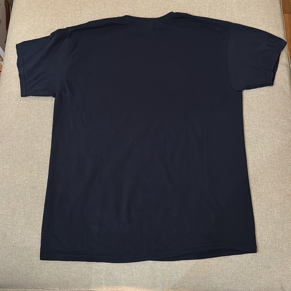 Disney gildan men’s size large Navy blue Mickey New York Rangers T-shirt. - Picture 4 of 4